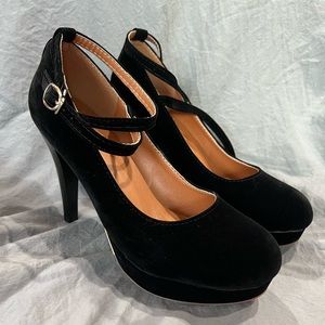 Cross-Ankle Pumps
